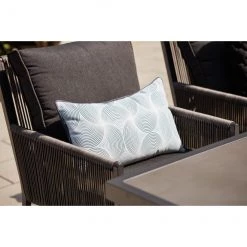 Chaises de patio Brokking de Allen + Roth en acier et osier avec coussins gris, ensemble de 2 -ALLEN + ROTH Soldes Boutique 20235172c L