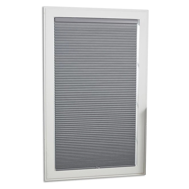 Store cellulaire opaque en polyester par Allen + Roth, sans cordon, 36 po x 72 po 1 Store cellulaire opaque en polyester par Allen + Roth, sans cordon, 36 po x 72 po