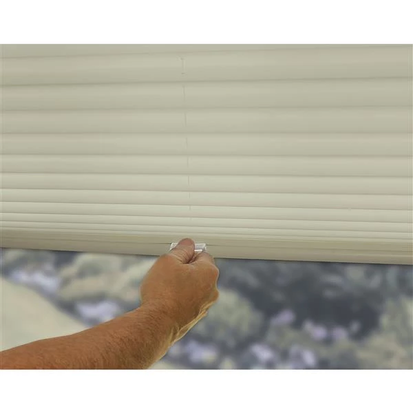 ALLEN + ROTH Store plissé filtrant, 45" x 48", polyester, écru 2 ALLEN + ROTH Store plissé filtrant, 45" x 48", polyester, écru – Image 2