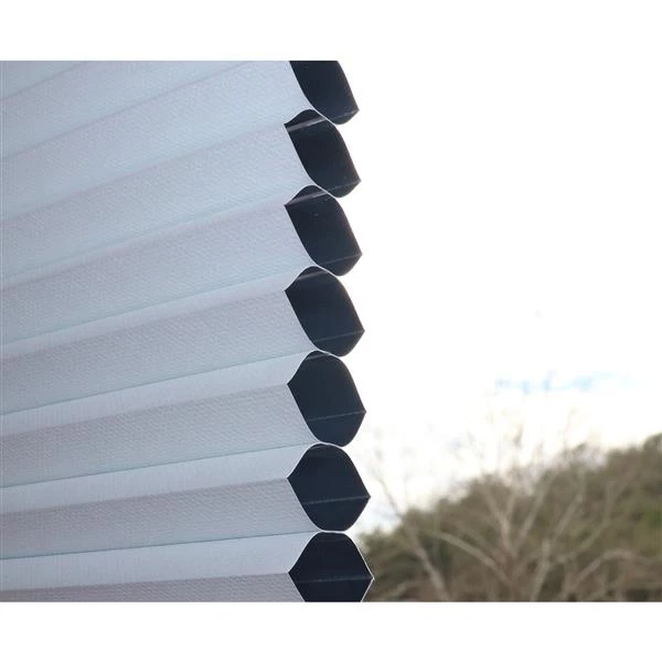 ALLEN + ROTH Store alvéolaire obscur, 56" x 64", polyester, blanc 3 ALLEN + ROTH Store alvéolaire obscur, 56" x 64", polyester, blanc – Image 3