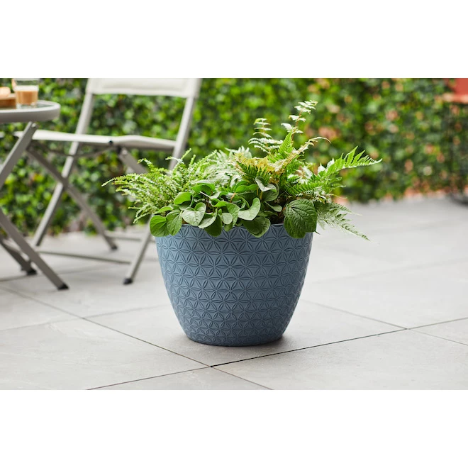 Jardinière bleue Allen + Roth de 15,2 po L x 12 po H en résine (1/pqt) 2 Jardinière bleue Allen + Roth de 15,2 po L x 12 po H en résine (1/pqt) – Image 2