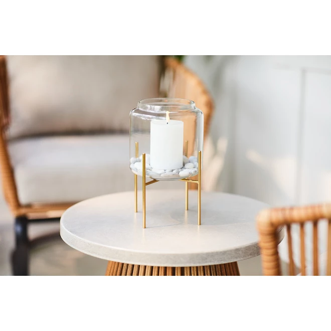 Lanterne décorative d'extérieur Allen + Roth de 6,5 po x 10,5 po en verre clair et métal doré avec bougie 4 Lanterne décorative d'extérieur Allen + Roth de 6,5 po x 10,5 po en verre clair et métal doré avec bougie – Image 4