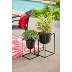 Jardinière en métal noir Allen + Roth de 10 po L x 14 po H (1/pqt) 7 Jardinière en métal noir Allen + Roth de 10 po L x 14 po H (1/pqt) -ALLEN + ROTH Soldes Boutique 44945166c L