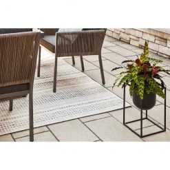 Jardinière en métal noir Allen + Roth de 10 po L x 14 po H (1/pqt) 8 Jardinière en métal noir Allen + Roth de 10 po L x 14 po H (1/pqt) -ALLEN + ROTH Soldes Boutique 44945166d L