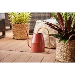 Arrosoir pour le jardinage Allen + Roth de style traditionnel, 1,1 gal, métal, rouge-brun et or 7 Arrosoir pour le jardinage Allen + Roth de style traditionnel, 1,1 gal, métal, rouge-brun et or -ALLEN + ROTH Soldes Boutique 44945169c L