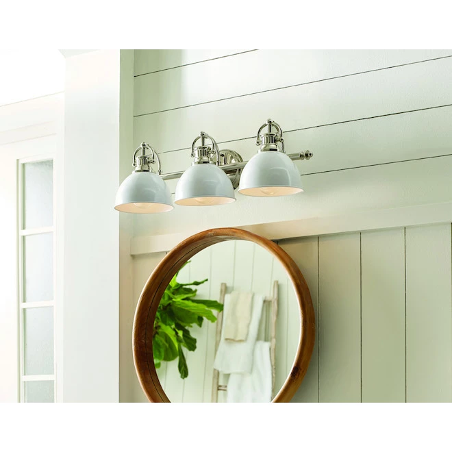 Applique murale Allen + Roth pour meuble-lavabo, métal, 24,5 po, nickel poli et blanc 4 Applique murale Allen + Roth pour meuble-lavabo, métal, 24,5 po, nickel poli et blanc – Image 4