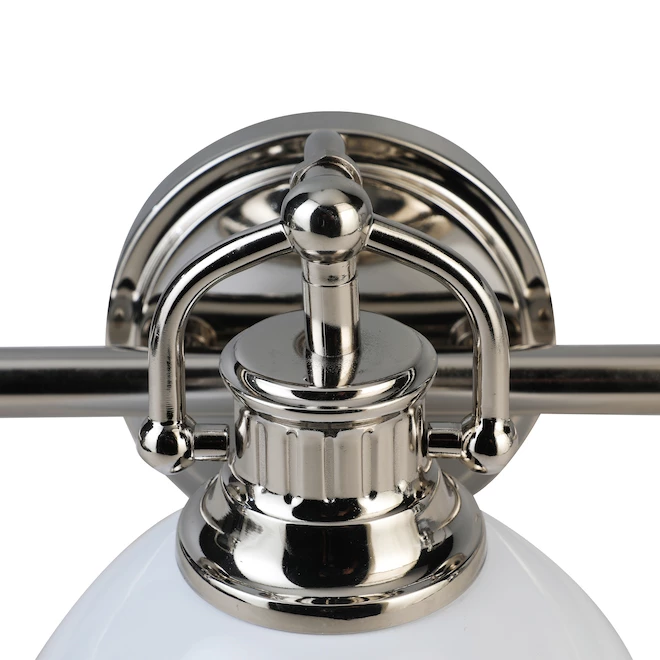 Applique murale Allen + Roth pour meuble-lavabo, métal, 24,5 po, nickel poli et blanc 5 Applique murale Allen + Roth pour meuble-lavabo, métal, 24,5 po, nickel poli et blanc – Image 5