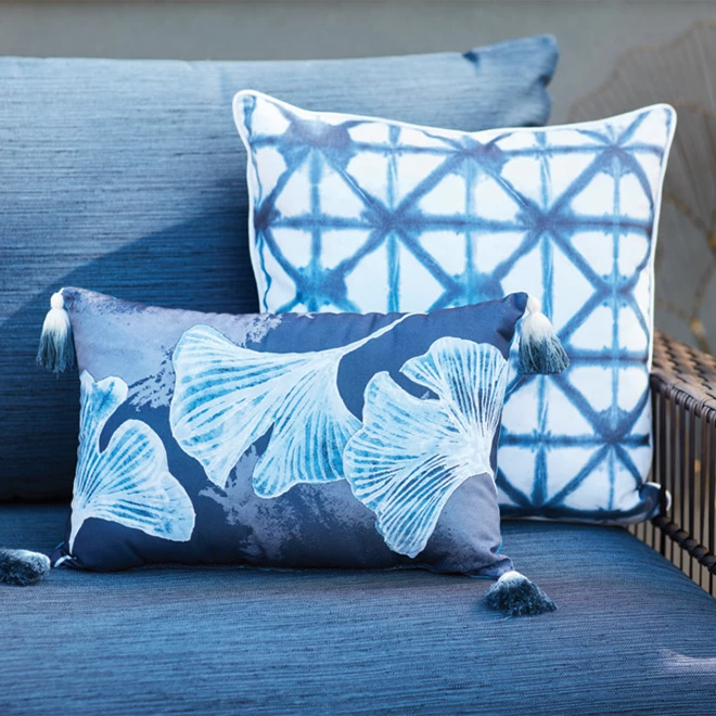 Coussin lombaire extérieur Allen + Roth, 12 po x 18 po, bleu 2 Coussin lombaire extérieur Allen + Roth, 12 po x 18 po, bleu – Image 2