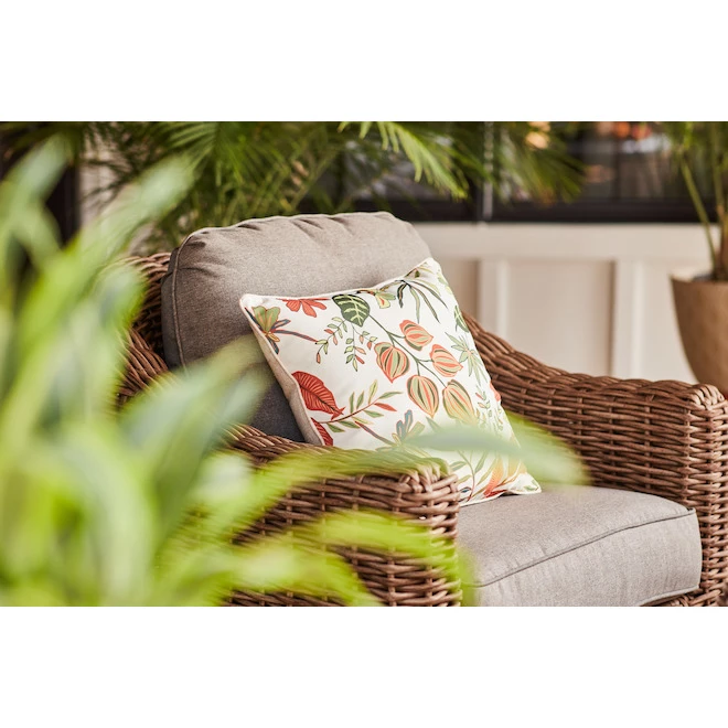 Coussin Allen + Roth en polyester de 18 po x 18 po 4 Coussin Allen + Roth en polyester de 18 po x 18 po – Image 4