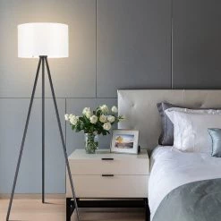 Lampe sur trépied allen + roth style rétro, 61,5 po, métal, noir et blanc -ALLEN + ROTH Soldes Boutique 63745011d L